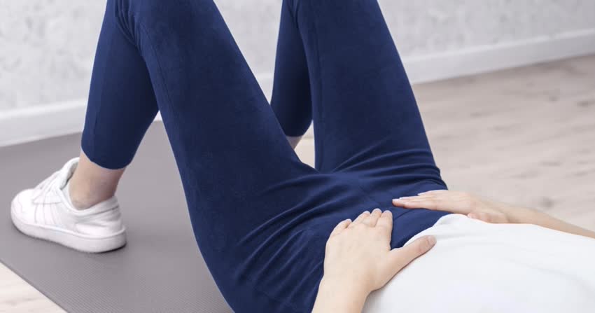 esercizi pavimento pelvico in menopausa per salute sessuale 