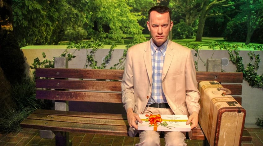 forrest gump seduto su una panca